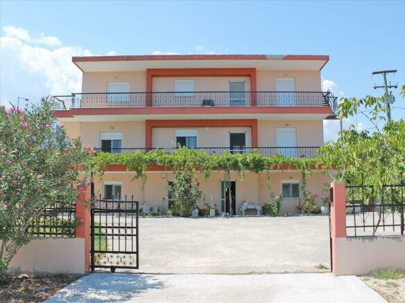 Detached House 330 M² With Sea View On Olympic Coast