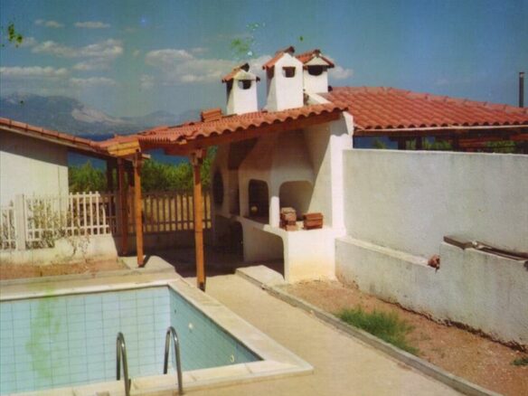 Detached House On Euboea Island With Extensive Features