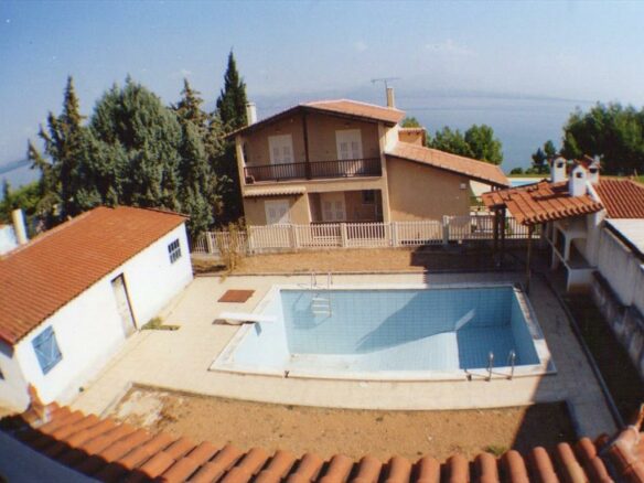 Detached House On Euboea Island With Extensive Features