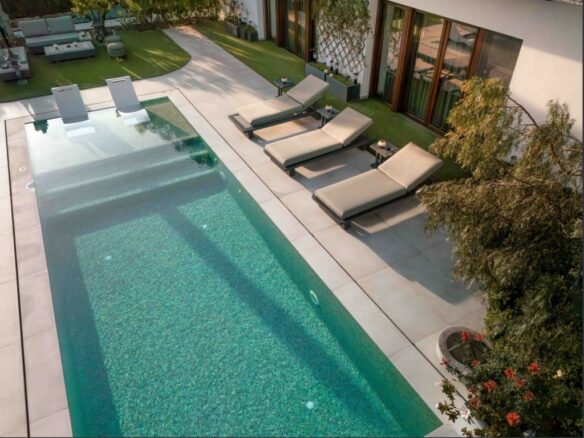 Villa With Terrace In Benahavís Spain
