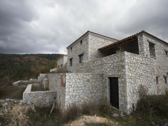 Business In Greece (360 M²)