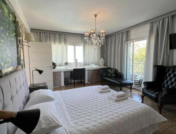 5-bedroom Villa In Thasos, Greece (270 M²)