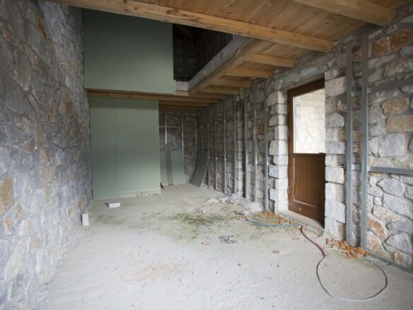 Business In Greece (360 M²)
