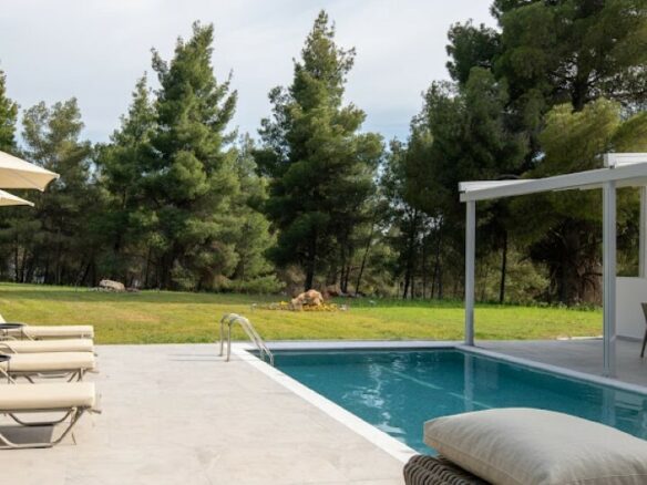 Hotel In Sithonia, Greece (210 M²)