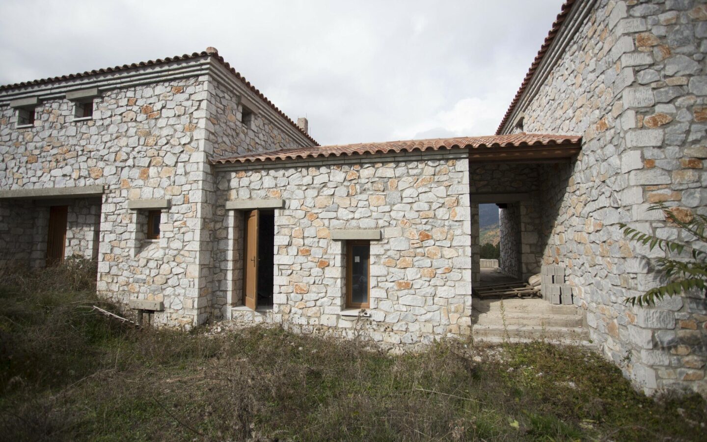 Business Property 360 M² In Eastern Peloponnese Region