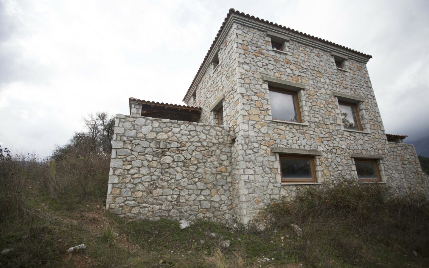 Business Property 360 M² In Eastern Peloponnese Region