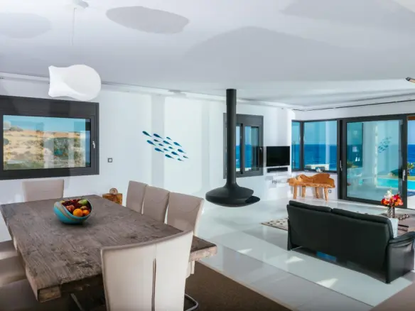 6-bedroom Villa In Siteia, Greece (440 M²)