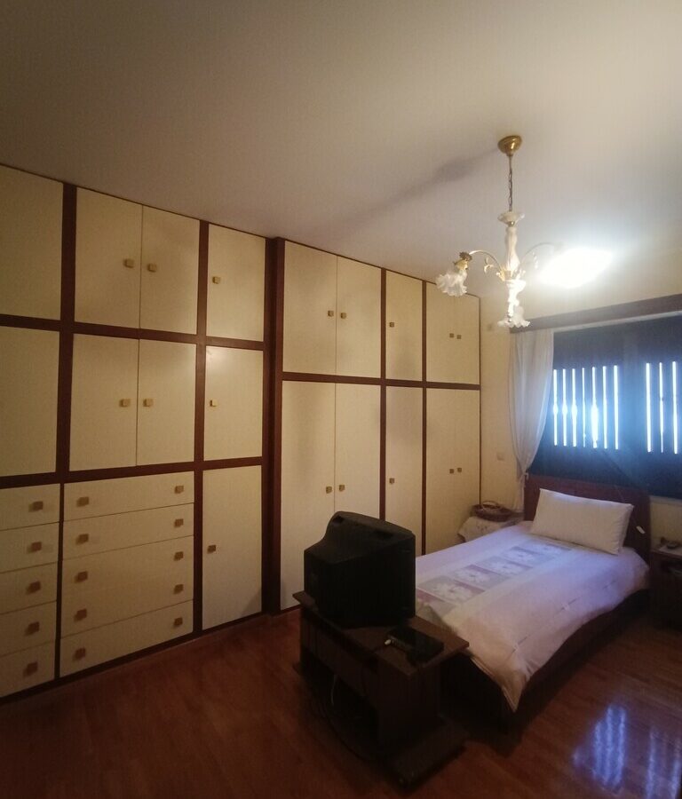 Flat With 3 Bedrooms In Athens, 220 M² Area