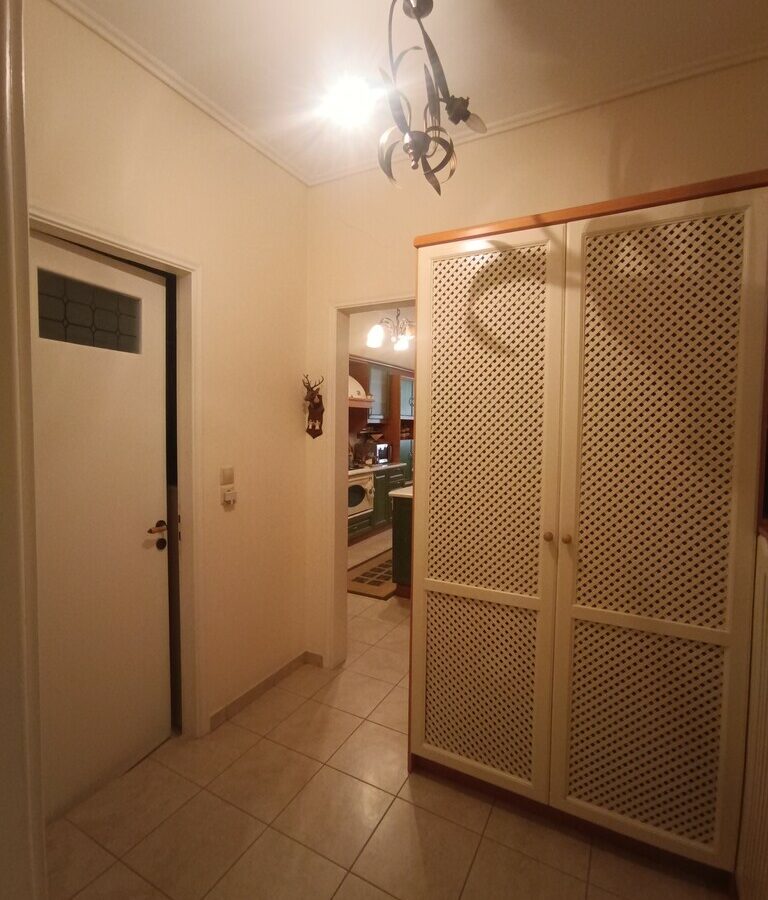 Flat With 3 Bedrooms In Athens, 220 M² Area