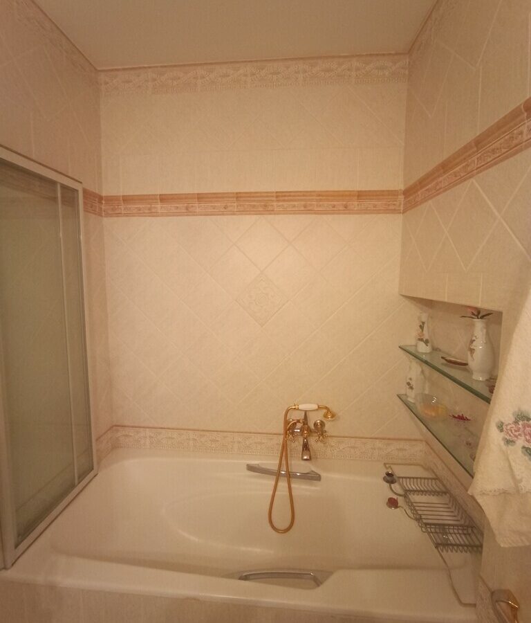 Flat With 3 Bedrooms In Athens, 220 M² Area