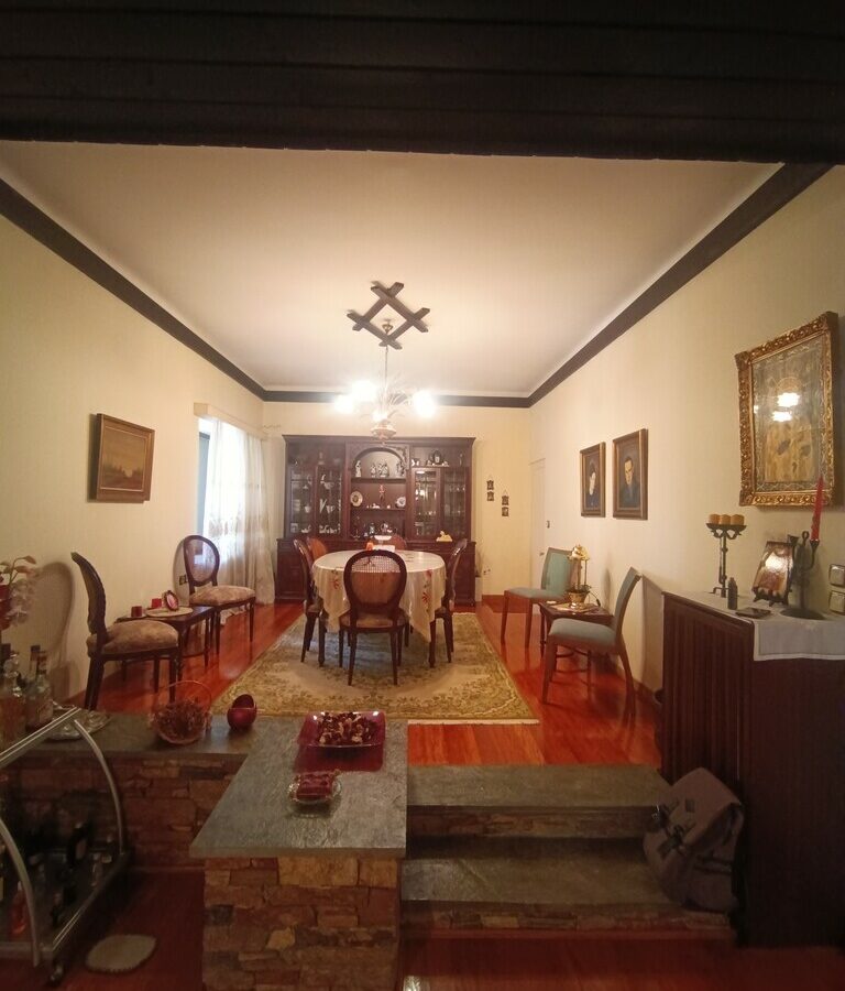 Flat With 3 Bedrooms In Athens, 220 M² Area