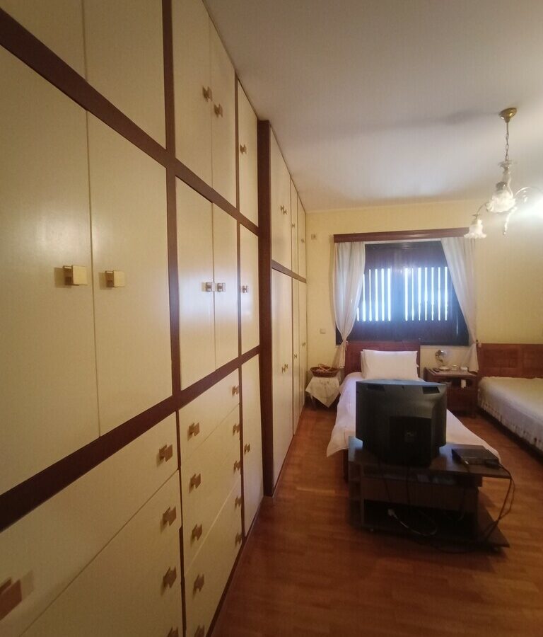 Flat With 3 Bedrooms In Athens, 220 M² Area