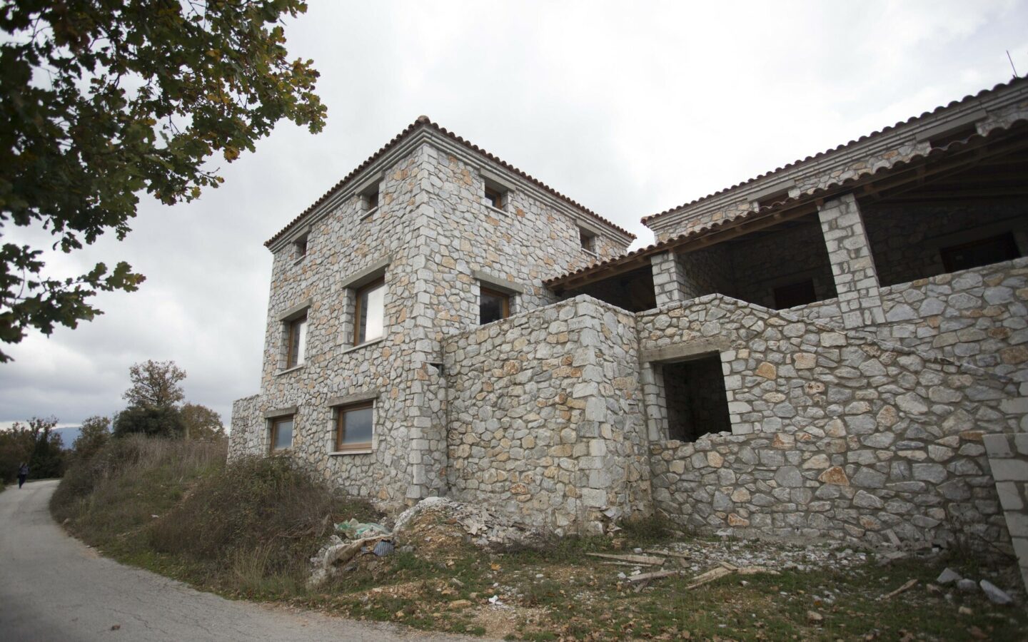 Business Property 360 M² In Eastern Peloponnese Region