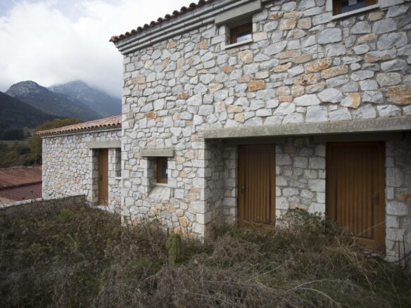 Business In Greece (360 M²)