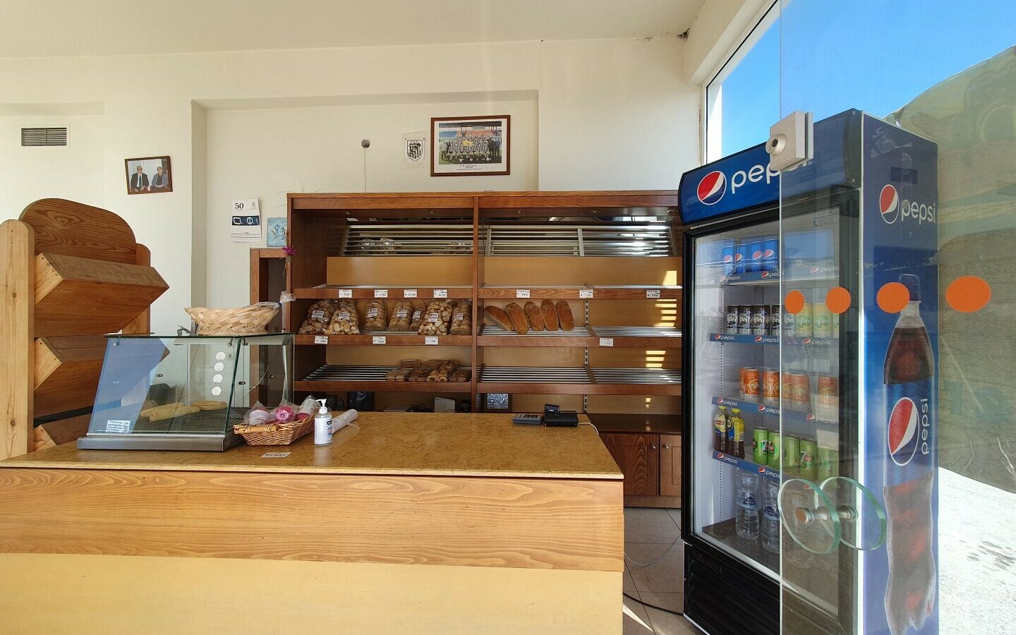 Business Opportunity 335 M² Space Available In Crete