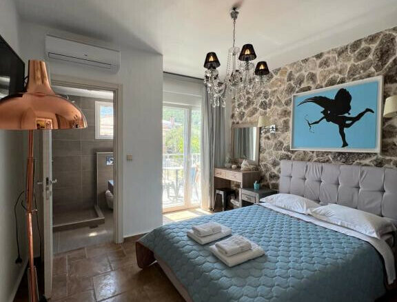 5-bedroom Villa In Thasos, Greece (270 M²)