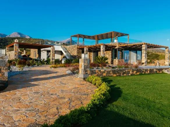 6-bedroom Villa In Siteia, Greece (440 M²)