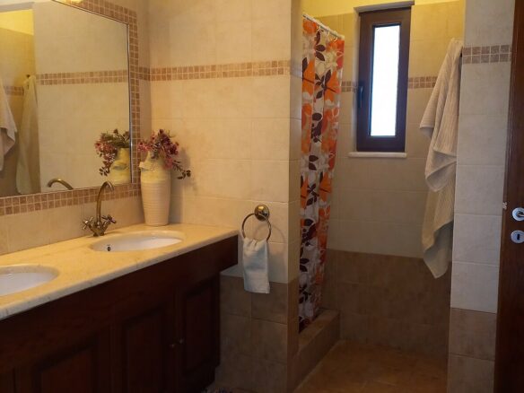 Detached House In Central Greece With 365 Square Meters