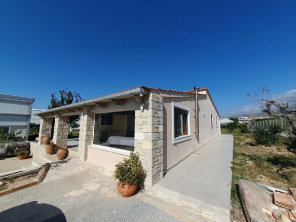 Business In Ierapetra, Greece (335 M²)