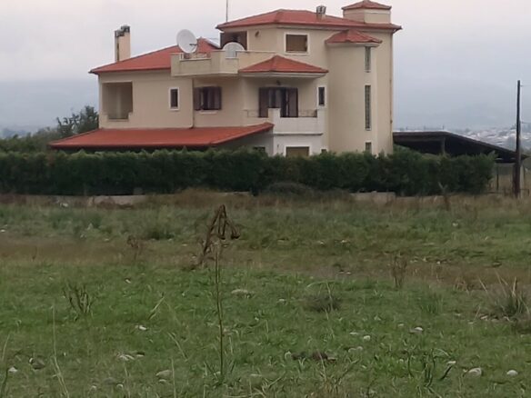Detached House In Central Greece With 365 Square Meters