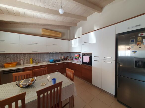 Business In Ierapetra, Greece (335 M²)