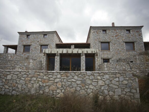 Business In Greece (360 M²)