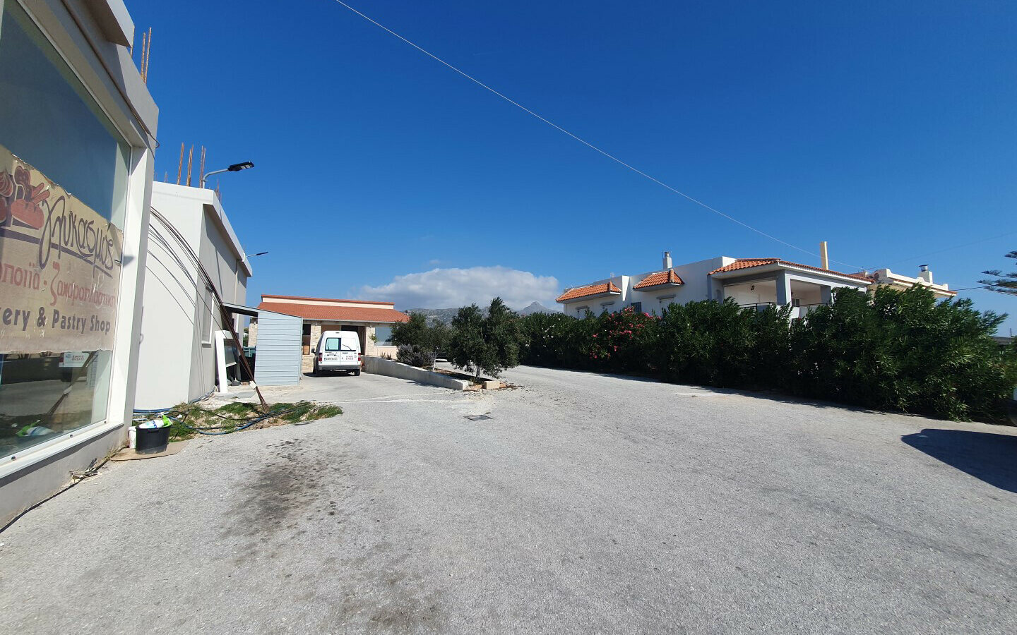 Business Opportunity 335 M² Space Available In Crete