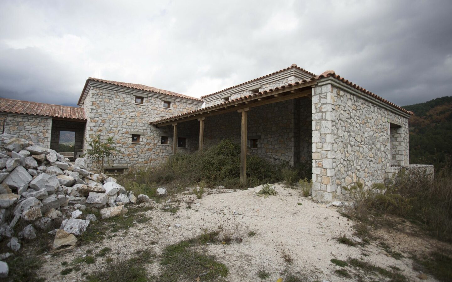 Business Property 360 M² In Eastern Peloponnese Region