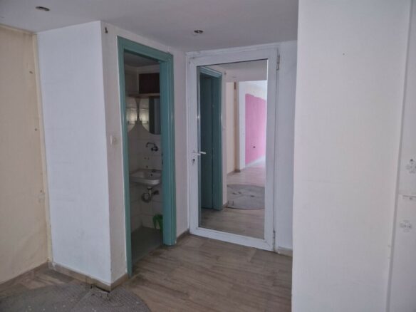 Commercial Property In Stavroupoli, Greece (42 M²)