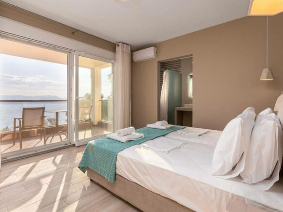 Villa With Pool In Corfu Featuring 152 M² Of Space