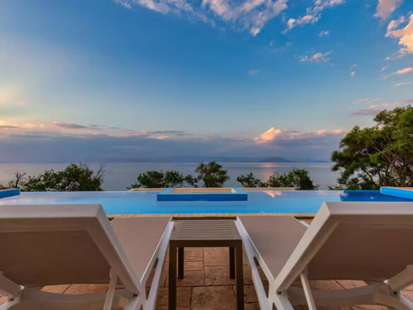 Villa With Pool In Corfu Featuring 152 M² Of Space