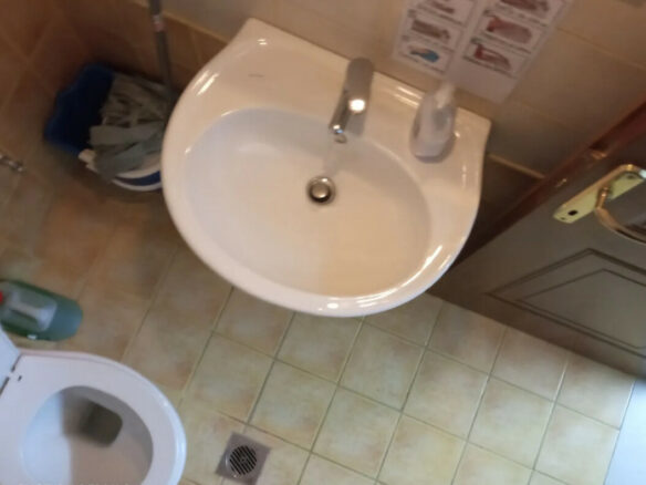 3-bedroom Commercial Property In Thermi, Greece (71 M²)