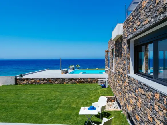 6-bedroom Villa In Siteia, Greece (440 M²)