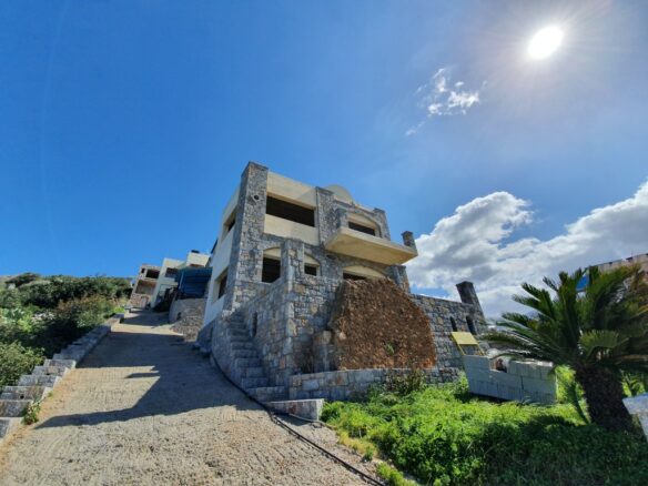 4-bedroom Villa In Vrachasi, Greece (114 M²)