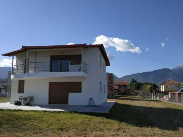 4-bedroom Building In Easts Olimpos, Greece (300 M²)