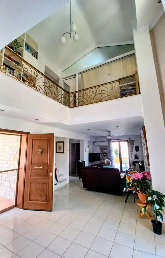 Detached House 340 M² In Epirus With Potential For Renovation