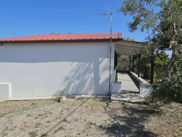 2-bedroom Detached House In Kassandra, Greece (56 M²)