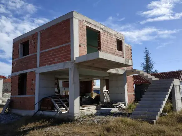 4-bedroom Building In Easts Olimpos, Greece (300 M²)