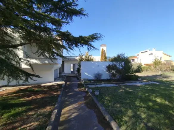 4-bedroom Villa In Thermaikos, Greece (610 M²)
