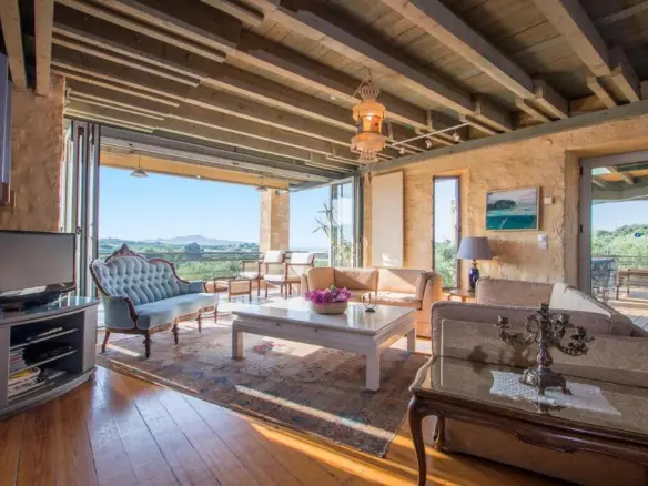 6-bedroom Villa In Nea Kidonia, Greece (350 M²)