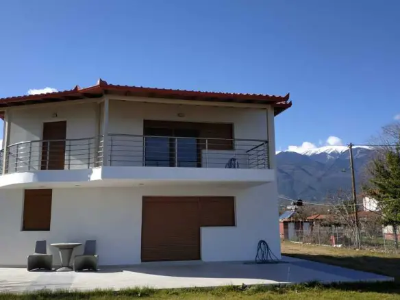 4-bedroom Building In Easts Olimpos, Greece (300 M²)