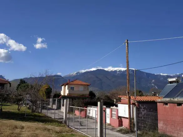 4-bedroom Building In Easts Olimpos, Greece (300 M²)