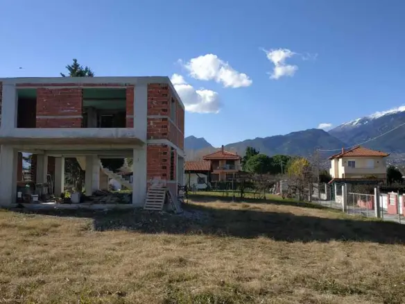 4-bedroom Building In Easts Olimpos, Greece (300 M²)