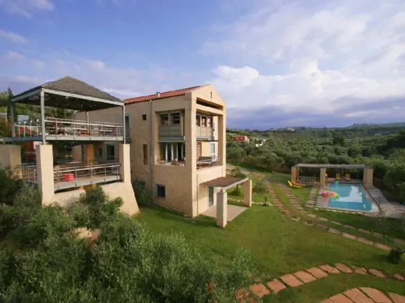 6-bedroom Villa In Nea Kidonia, Greece (350 M²)