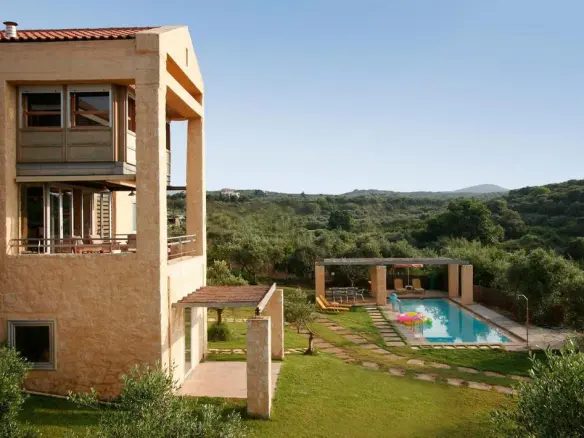 6-bedroom Villa In Nea Kidonia, Greece (350 M²)