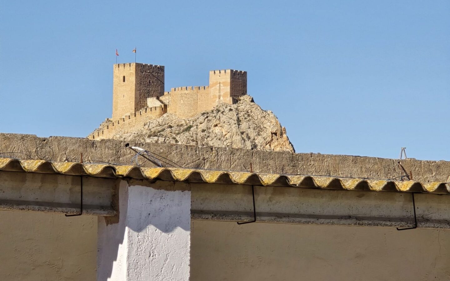 Commercial In Sax, Spain (594 M²)