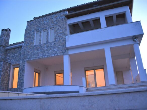 Villa In Avlida, Greece (1.200 M²)