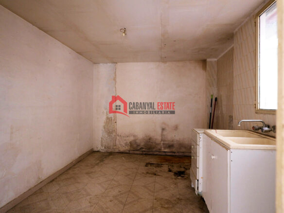 4-bedroom Duplex In Port De Sagunt (116 M²)