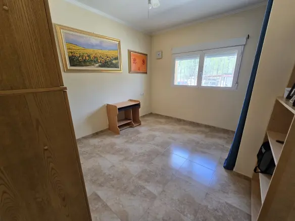 4-bedroom Detached Villa In Sax, Spain (260 M²)