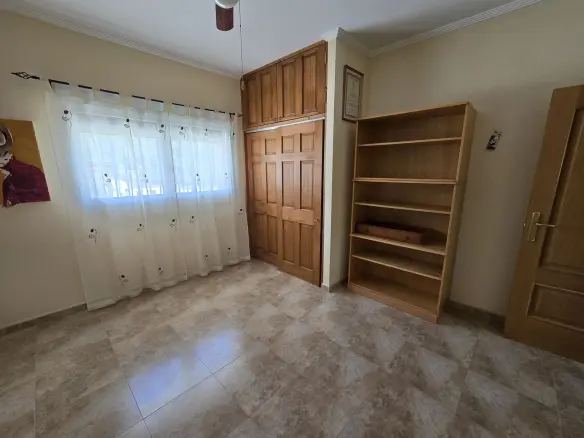 4-bedroom Detached Villa In Sax, Spain (260 M²)